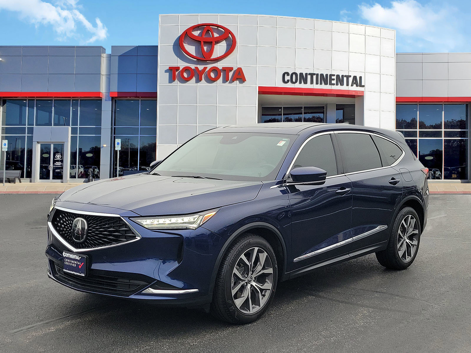 Used 2024 Acura MDX FWD w/ Technology Package image 3