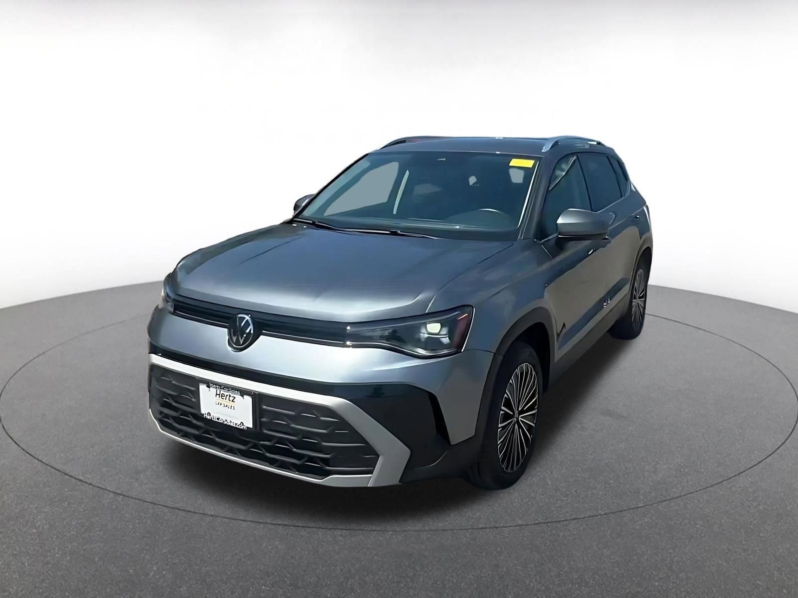 Used 2025 Volkswagen Taos SE FWD image 7