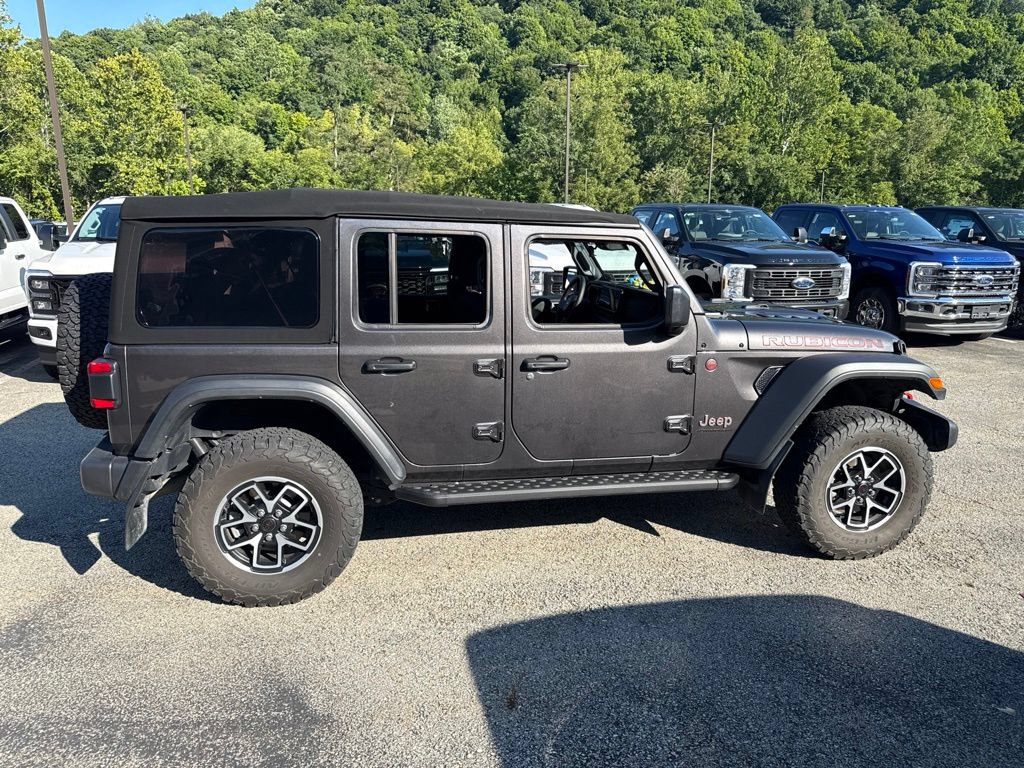 Used 2024 Jeep Wrangler Unlimited Rubicon w/ Convenience Group AWD/4WD image 2