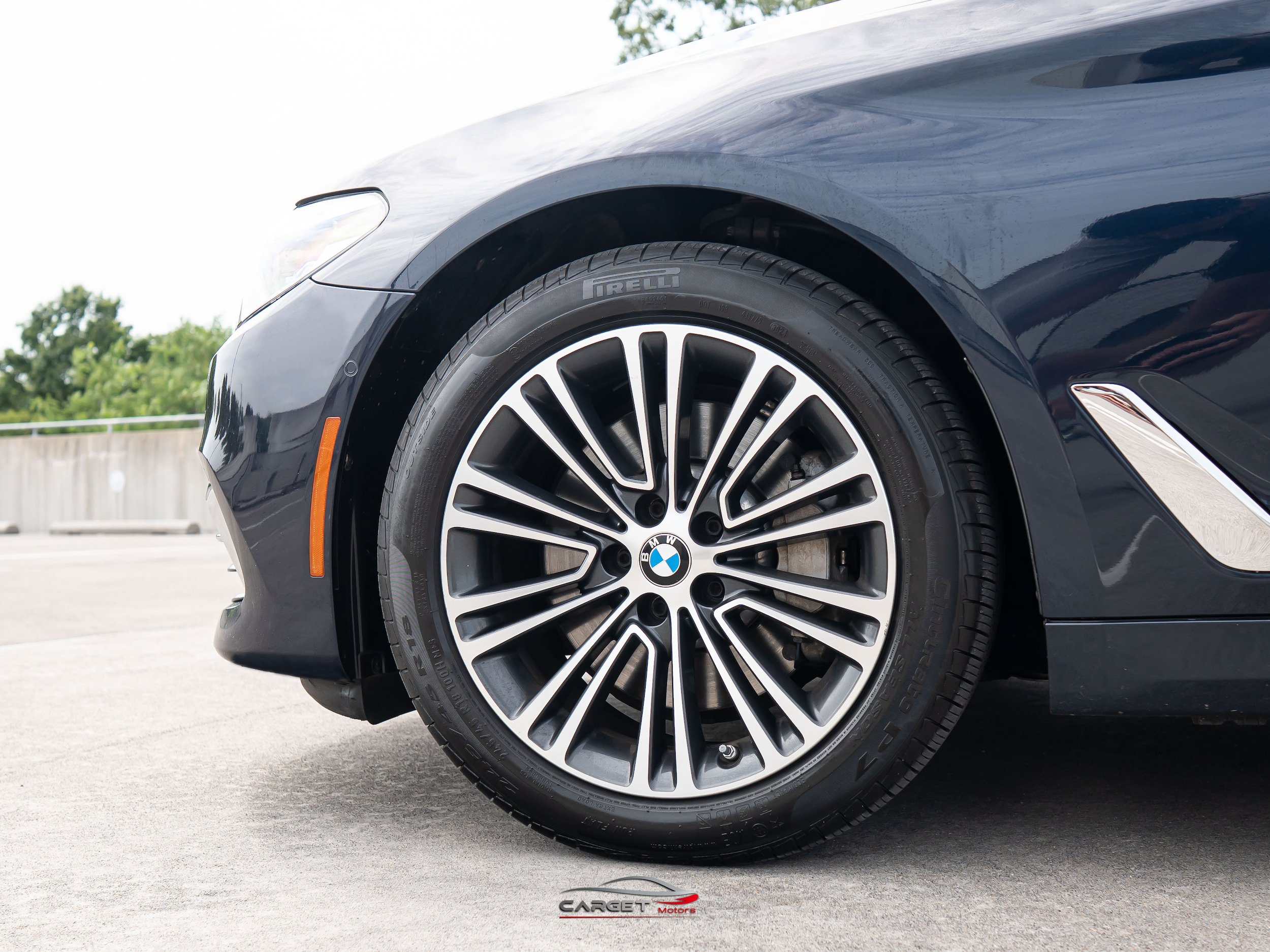 Used 2017 BMW 540i xDrive AWD/4WD image 10