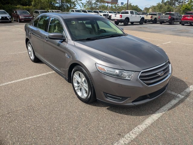 Used 2013 Ford Taurus SEL image 3