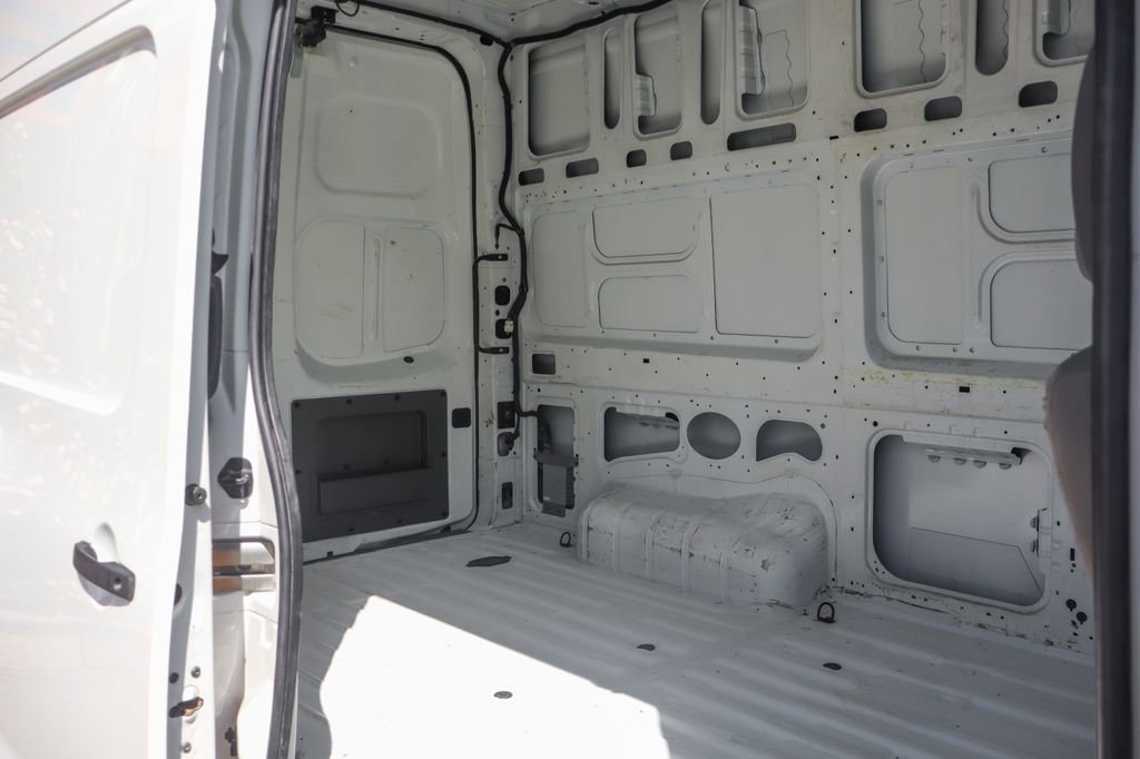 Used 2019 Nissan NV 2500 SV image 13