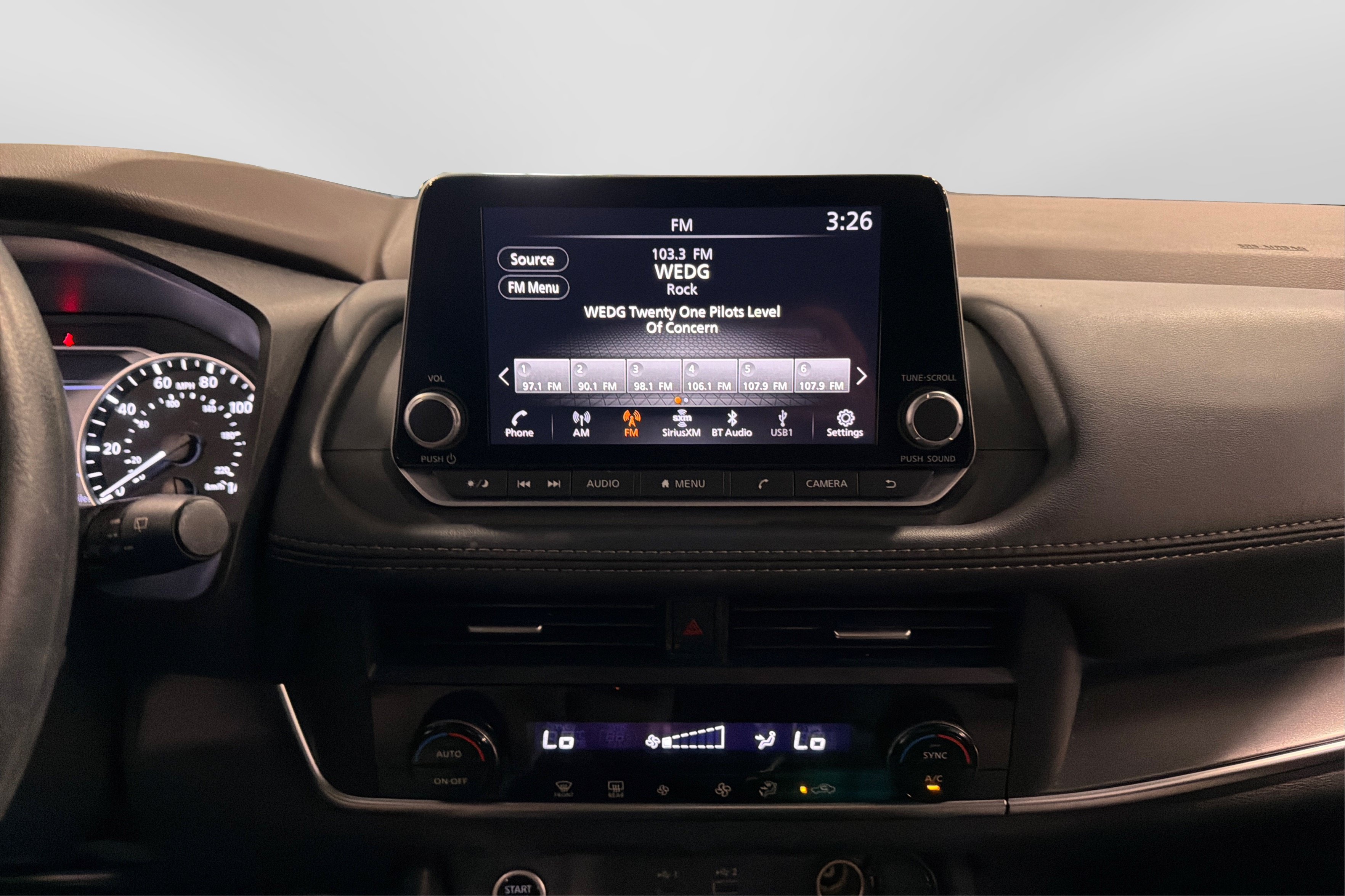 Used 2023 Nissan Rogue SV AWD/4WD image 26