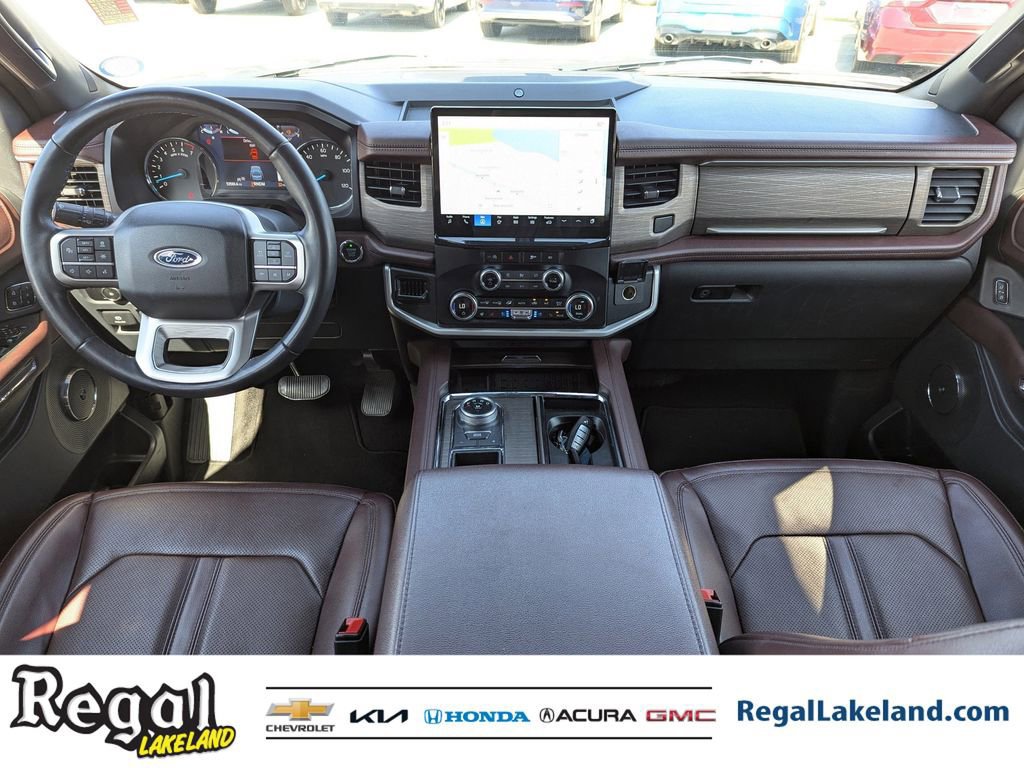 Used 2024 Ford Expedition Limited image 11