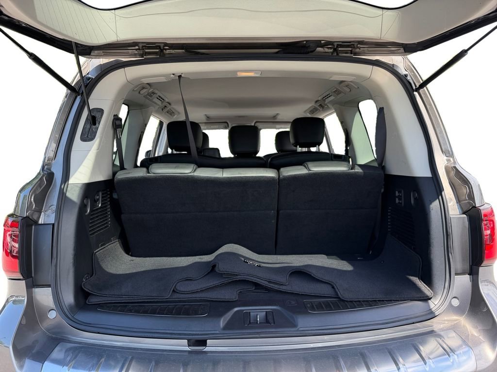Used 2018 INFINITI QX80 4WD w/ Driver Assistance Package image 11