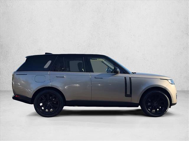 New 2025 Land Rover Range Rover SE image 4