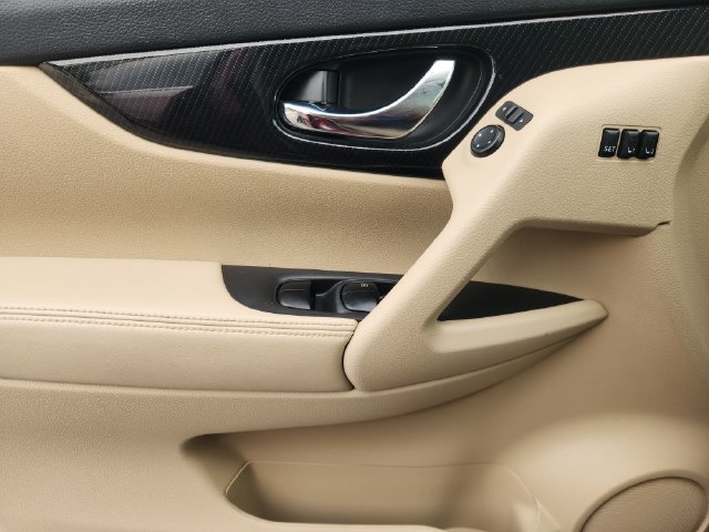 Used 2019 Nissan Rogue SL w/ Premium Package FWD image 22