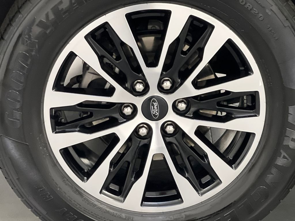 Used 2025 Ford Expedition Platinum AWD/4WD image 81