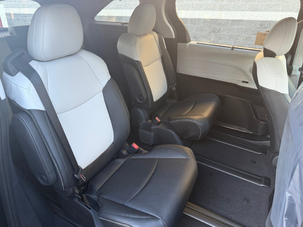 New 2026 Toyota Sienna XSE AWD/4WD image 18