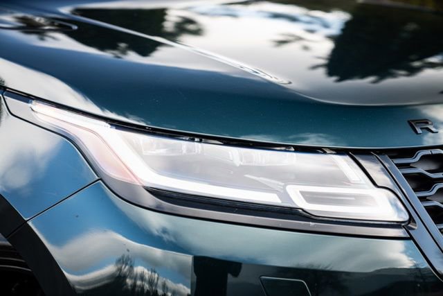 Used 2021 Land Rover Range Rover Velar R-Dynamic S image 7