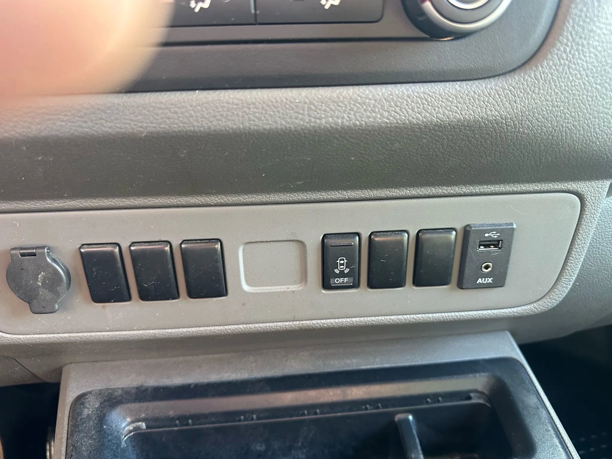 Used 2021 Nissan NV 1500 SV image 25