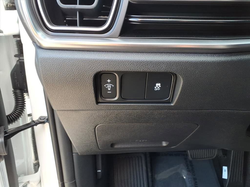 New 2026 Kia Sorento LX image 17