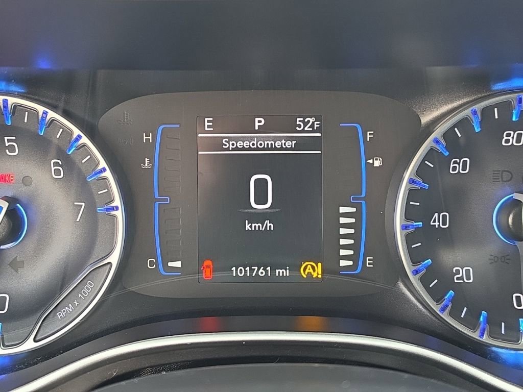 Used 2020 Chrysler Pacifica Touring-L FWD image 12