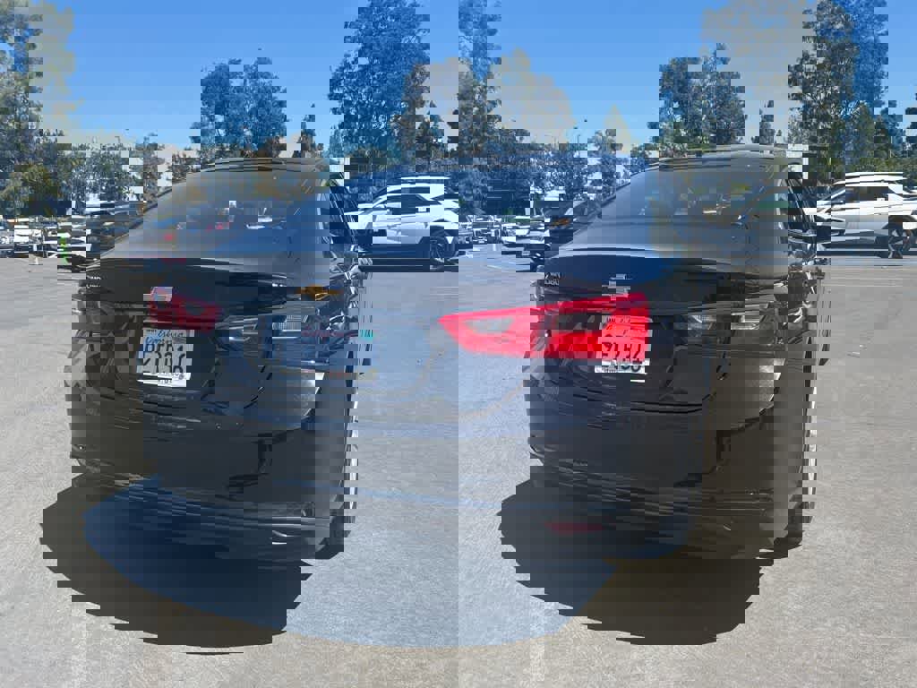 Used 2023 Chevrolet Malibu LS image 3