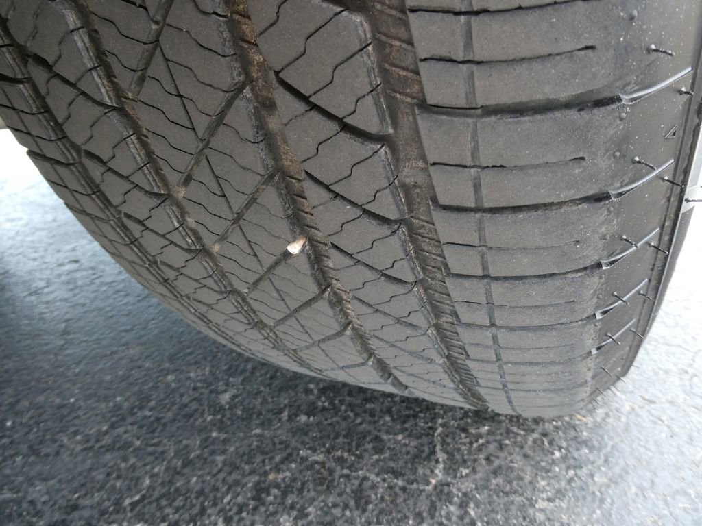 Used 2022 Jeep Grand Cherokee Laredo E AWD/4WD image 12