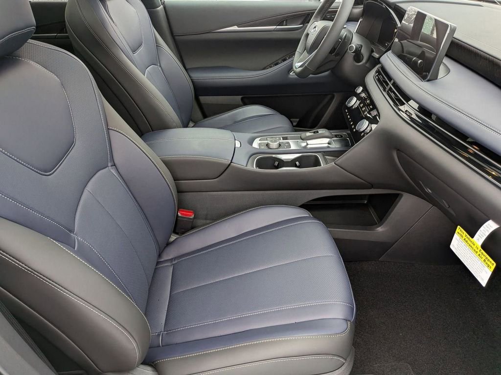 New 2026 INFINITI QX60 Sport w/ Dark Cargo Package image 32