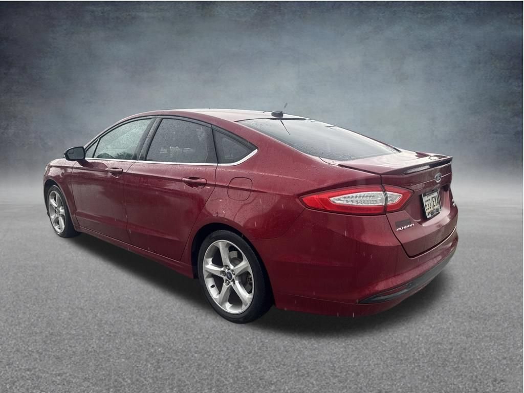 Used 2015 Ford Fusion SE w/ Equipment Group 201A FWD image 4