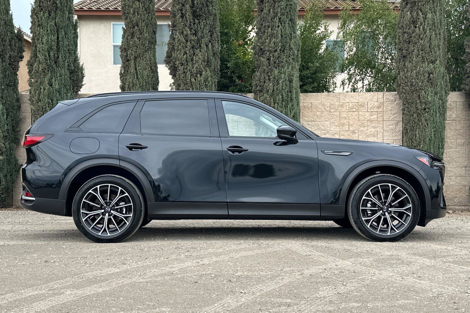 New 2025 MAZDA CX-70 Plug-In Hybrid w/ Premium Pkg AWD/4WD image 3
