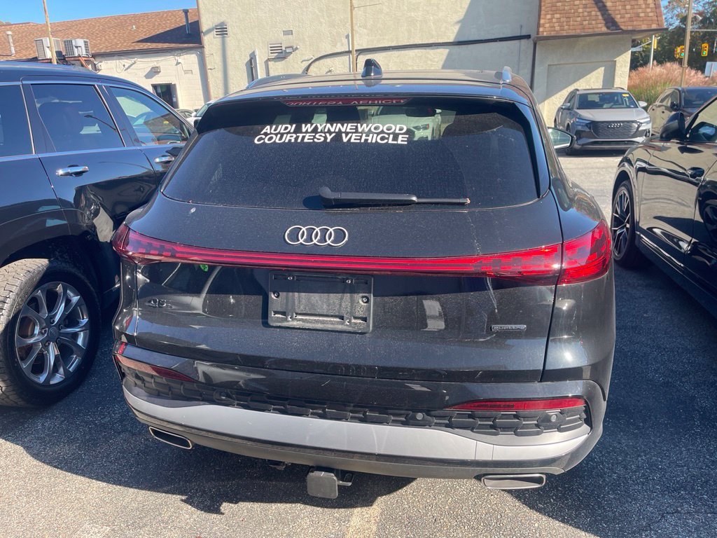 Certified 2025 Audi Q5 Premium Plus w/ Premium Plus AWD/4WD image 4