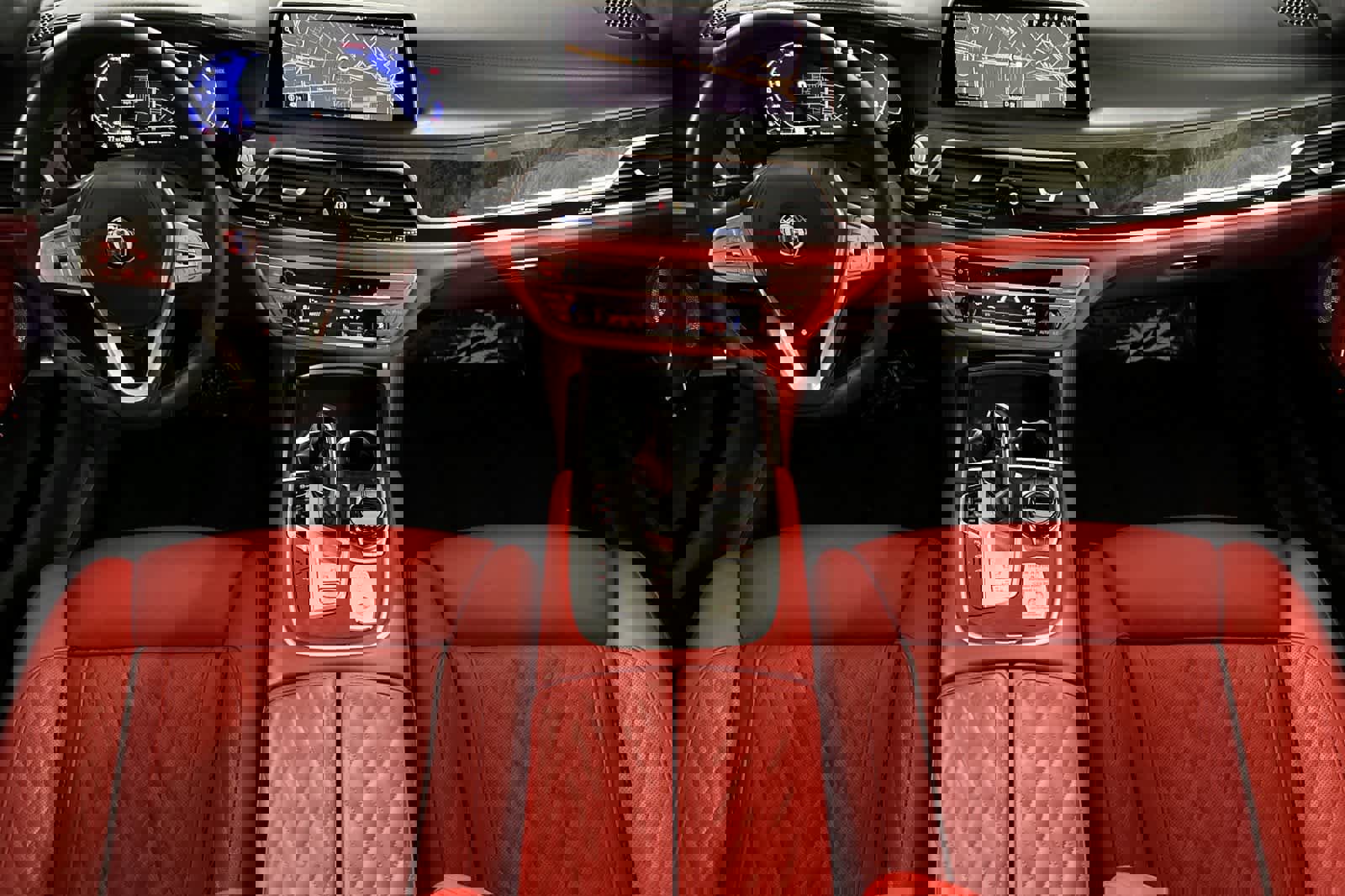 Used 2021 BMW ALPINA B7 xDrive w/ Luxury Rear Seating Package image 3