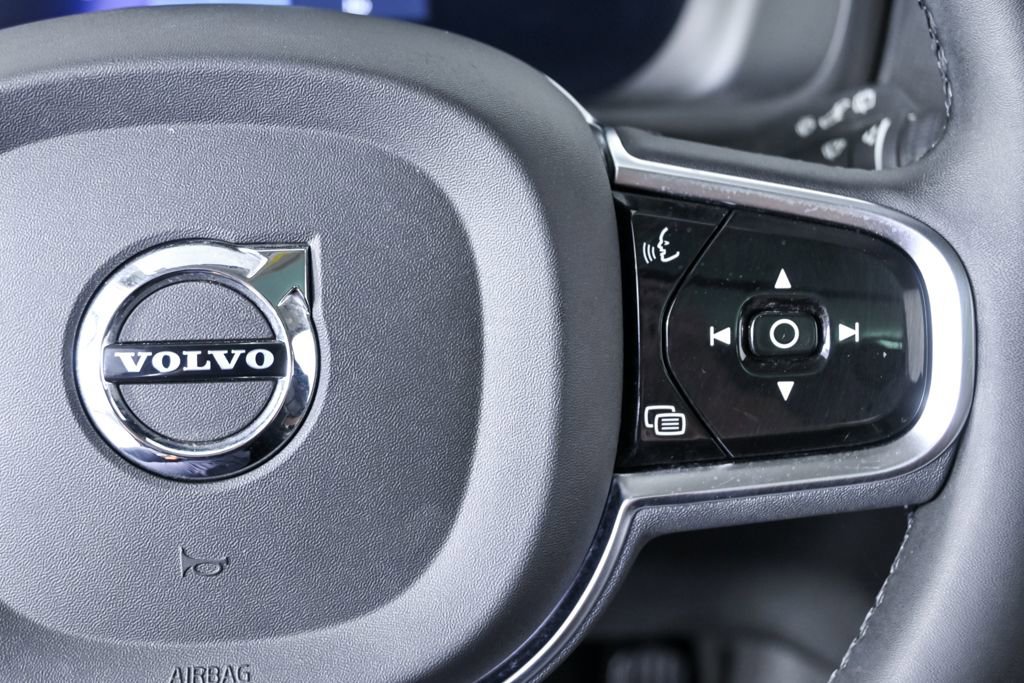 Certified 2023 Volvo XC90 B6 Plus w/ Protection Package AWD/4WD image 12