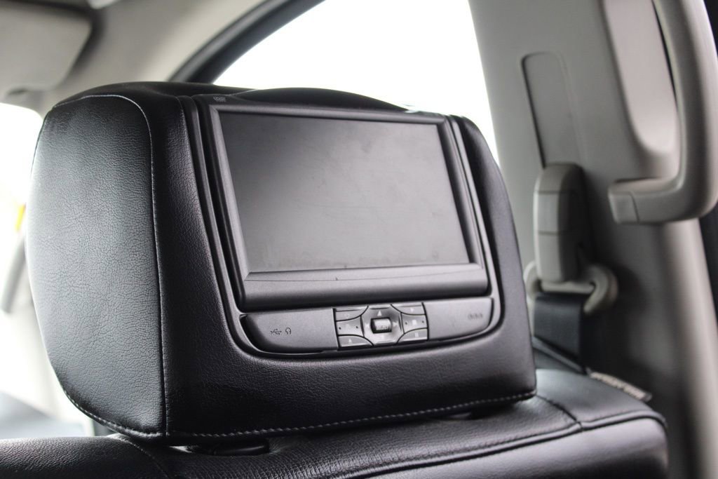 Used 2015 Nissan Armada SL image 31