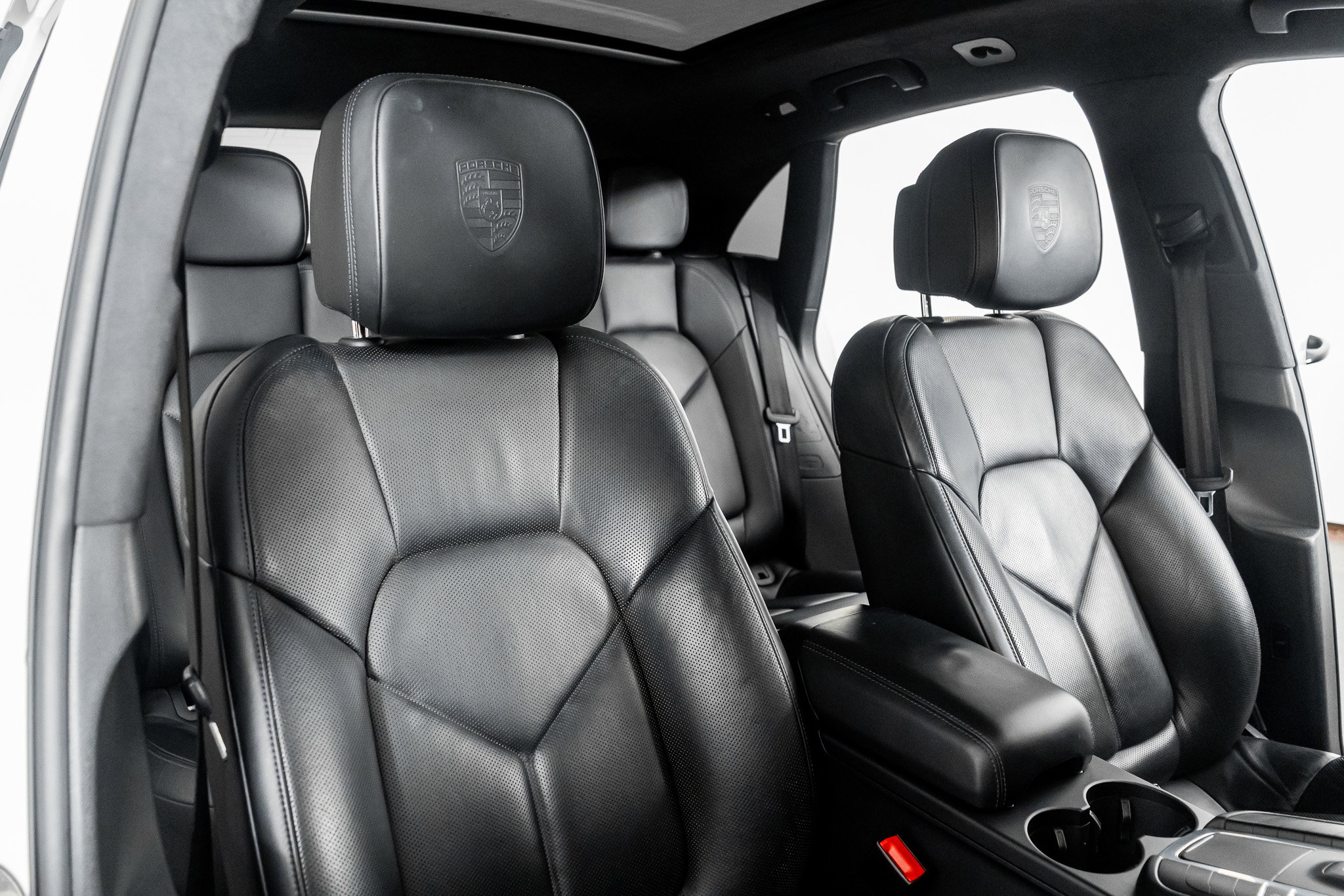 Used 2017 Porsche Macan S image 28