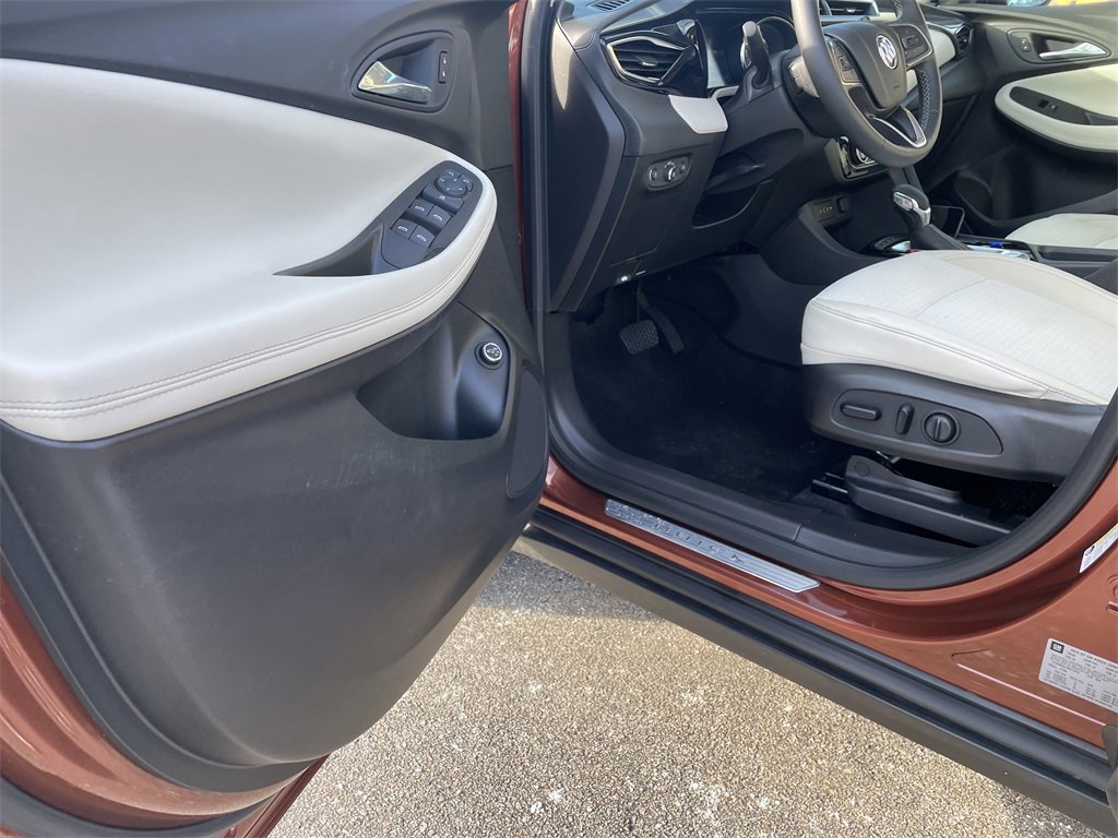 Used 2021 Buick Encore GX Select w/ Experience Buick Package image 14