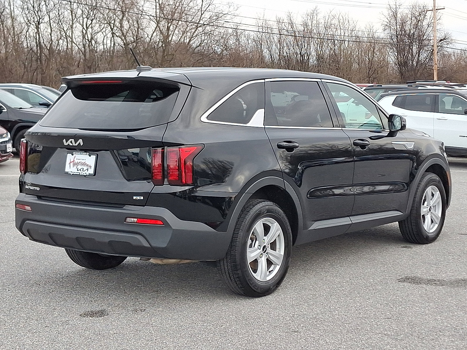 Used 2023 Kia Sorento LX image 6