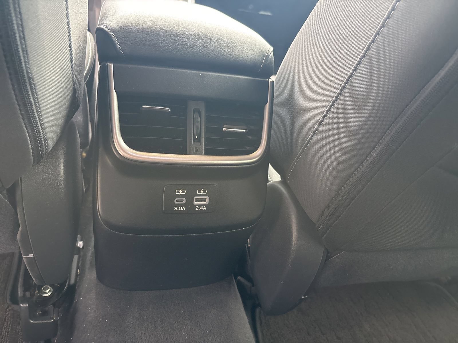 Used 2024 Subaru Outback Premium AWD/4WD image 35