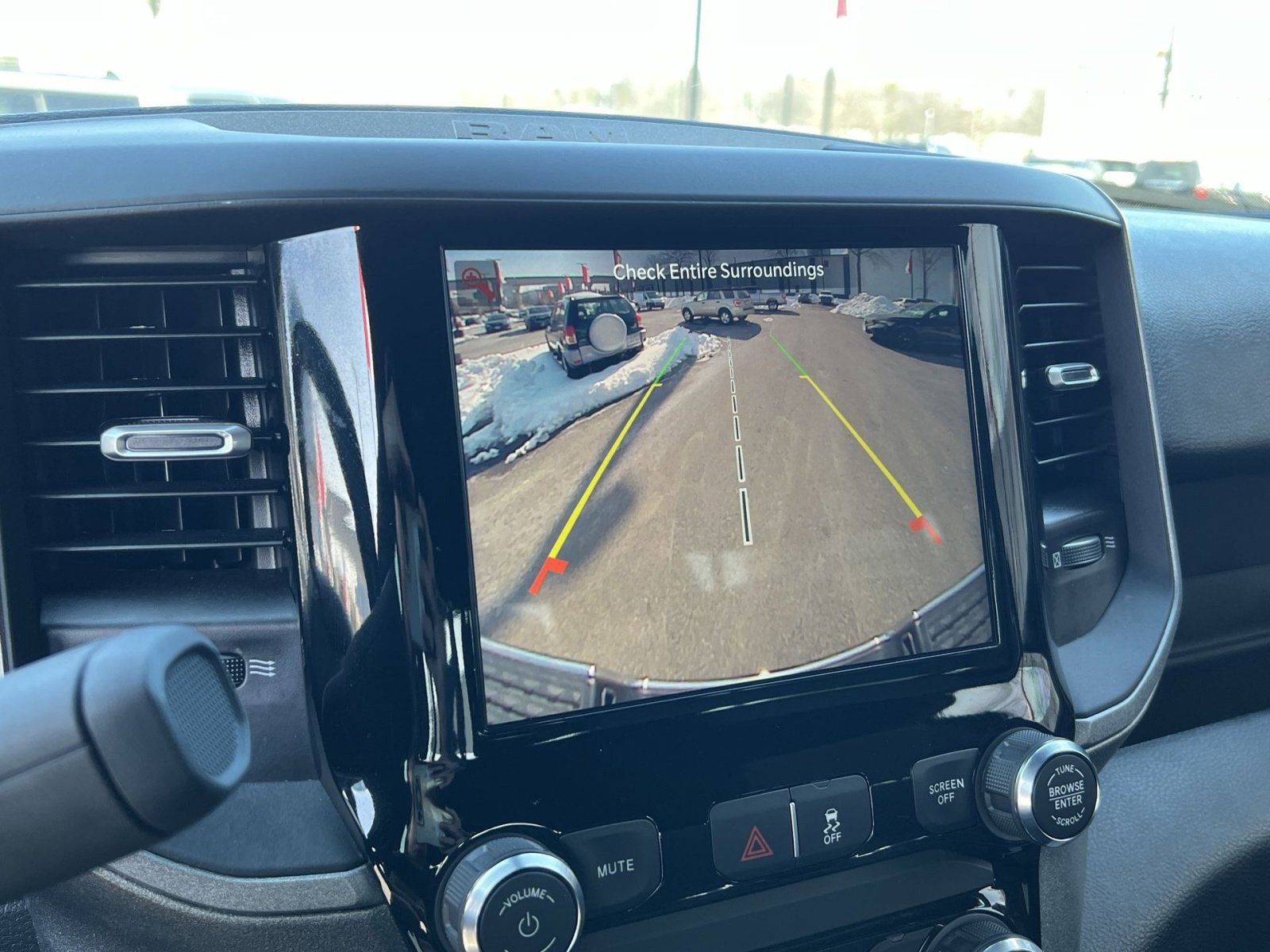 Used 2024 RAM 2500 Tradesman w/ Chrome Appearance Group image 18