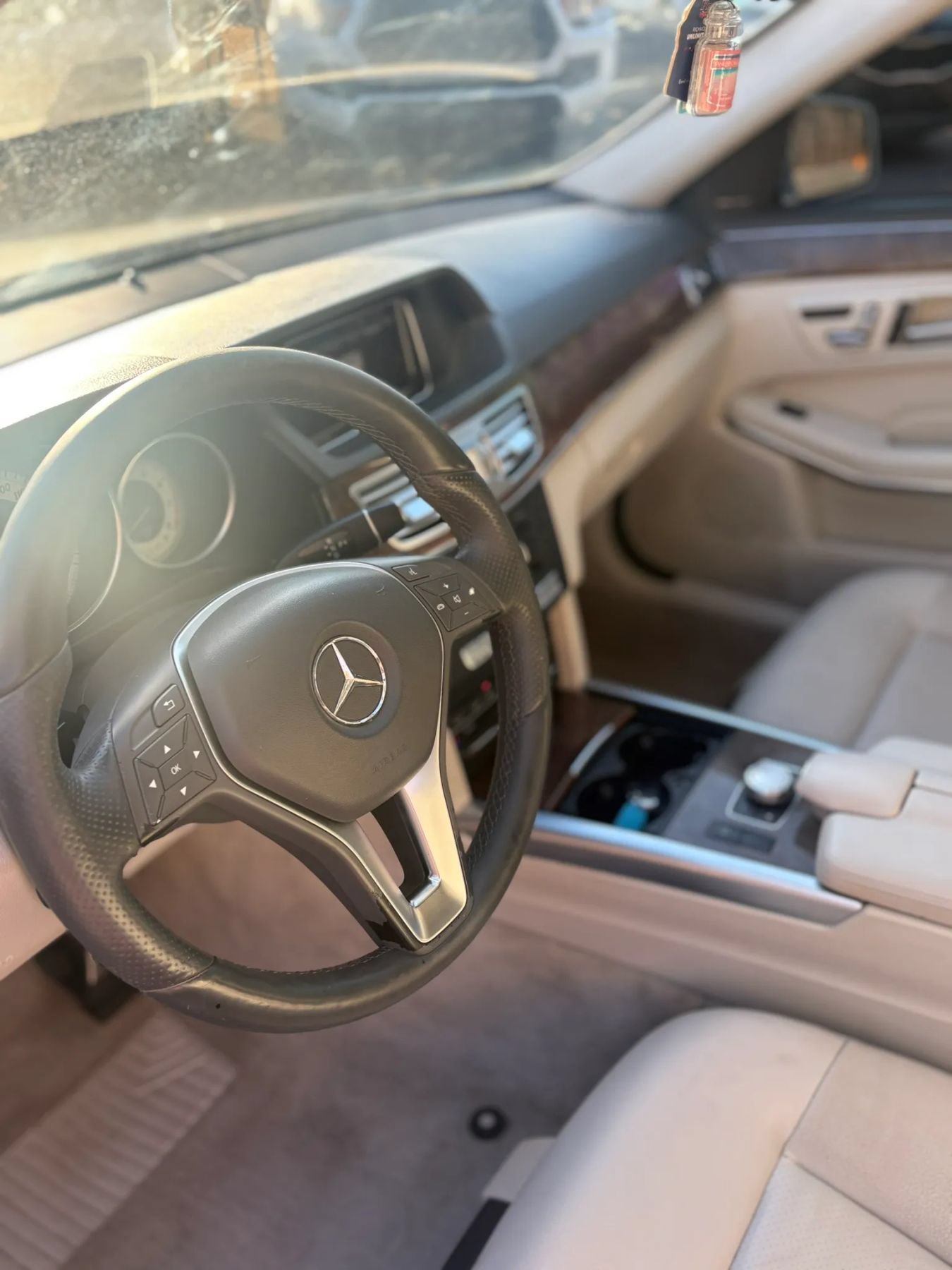 Used 2015 Mercedes-Benz E 350 4MATIC Sedan image 19