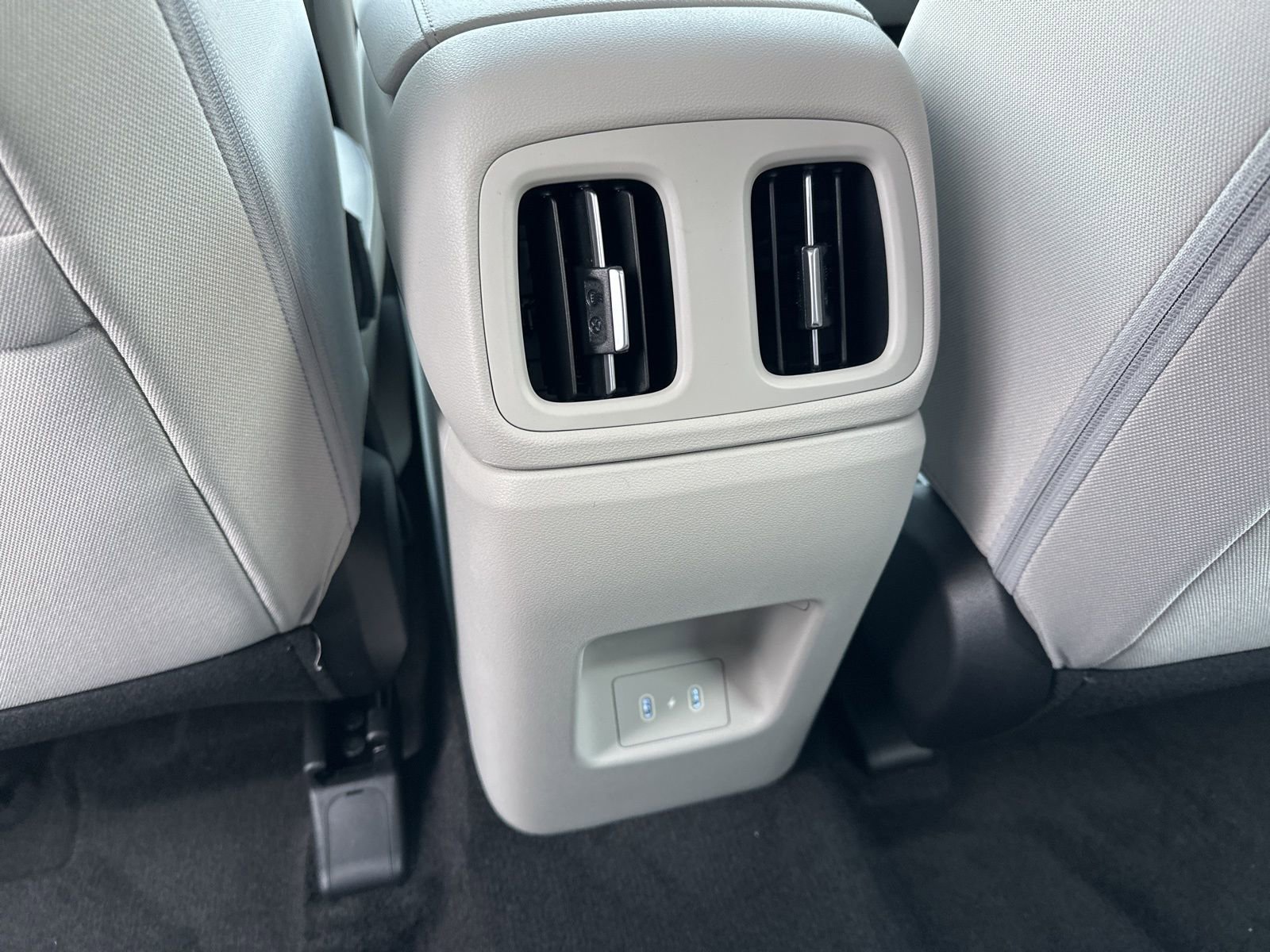 New 2026 Hyundai Tucson Blue SE image 19