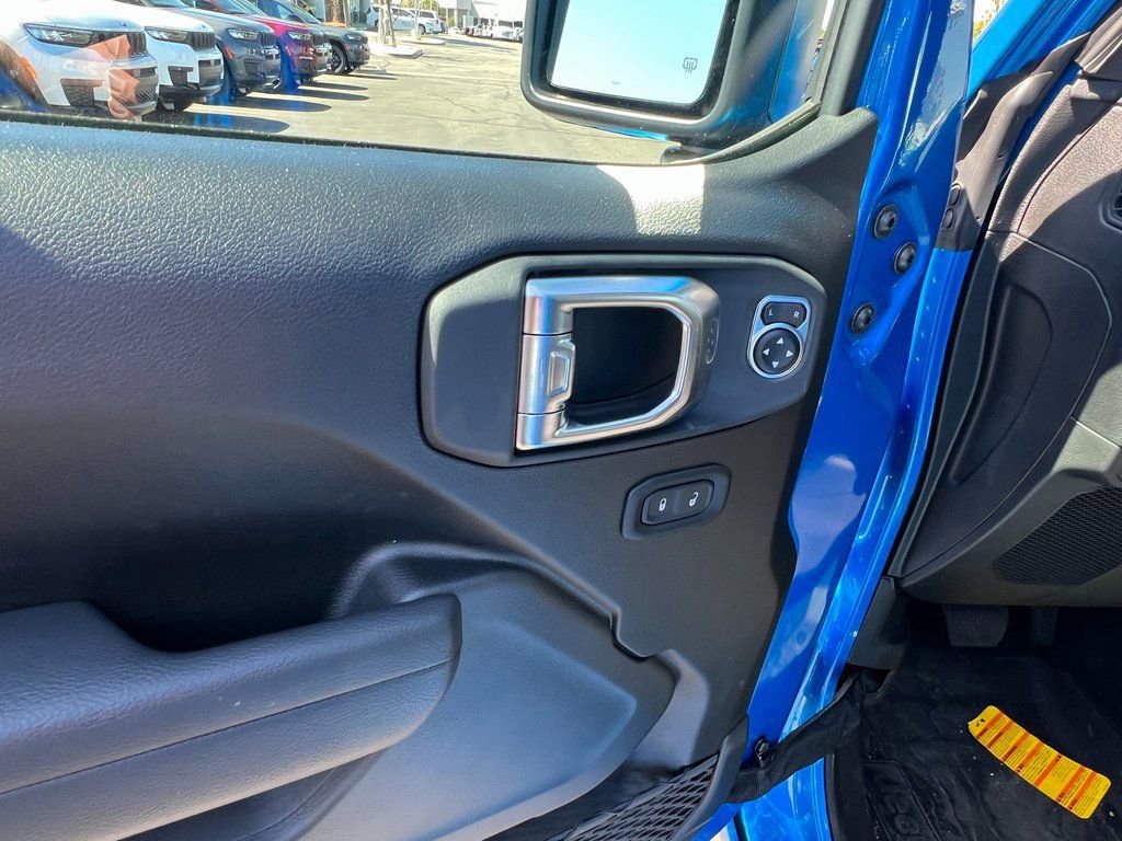 New 2025 Jeep Gladiator Sport AWD/4WD image 18