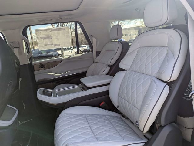 New 2026 Lincoln Navigator L Black Label image 12