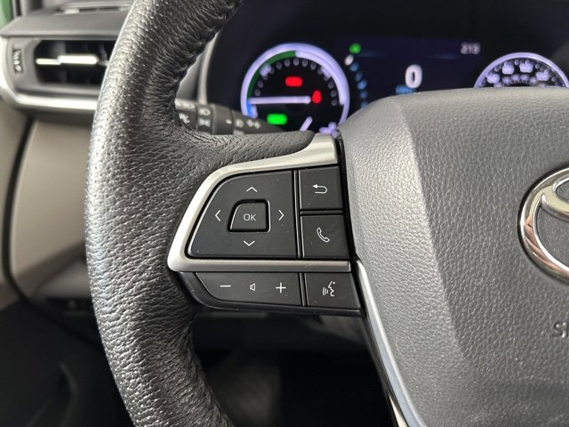 Used 2021 Toyota Sienna Limited image 15