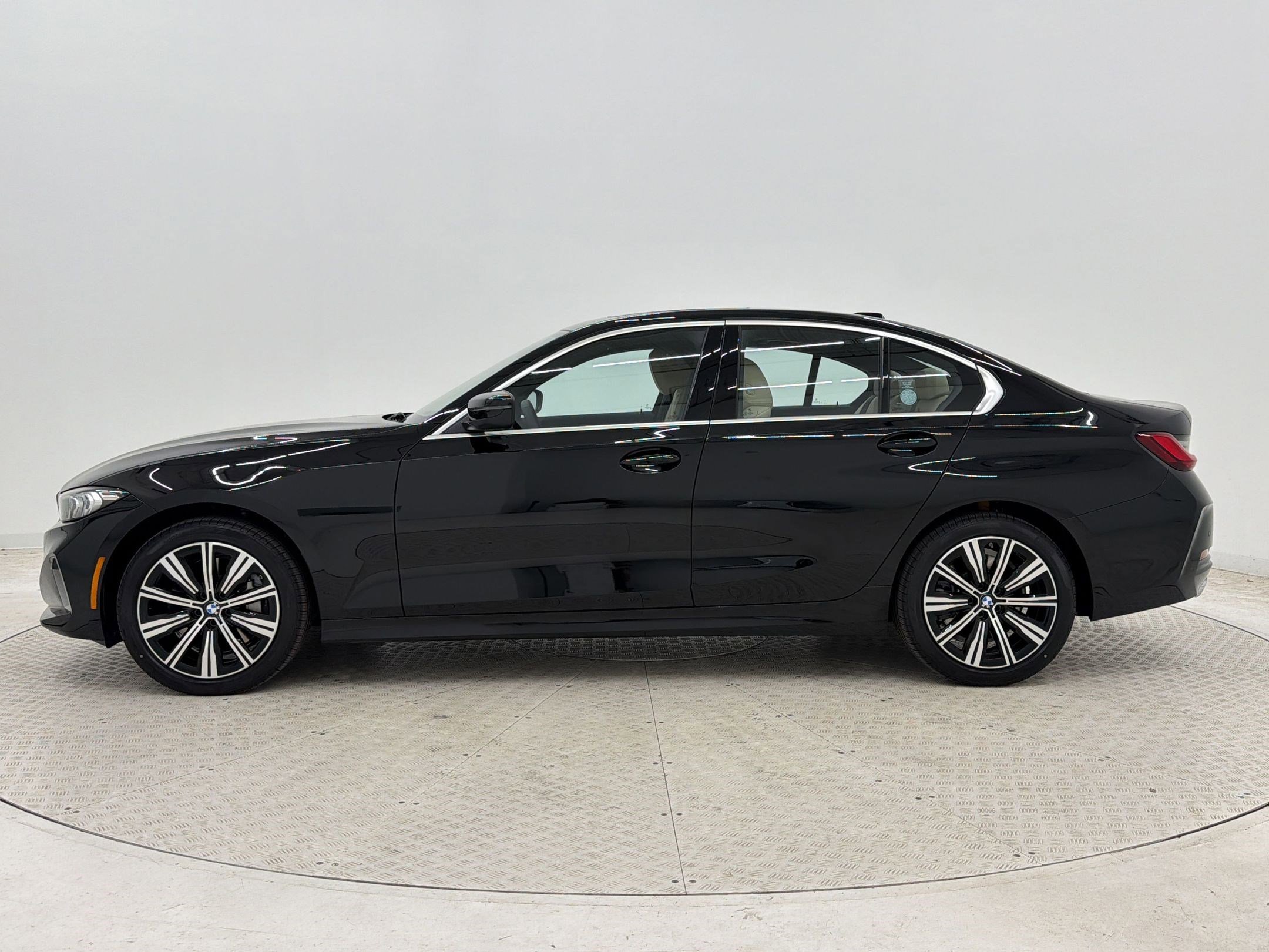 New 2026 BMW 330i Sedan RWD image 2