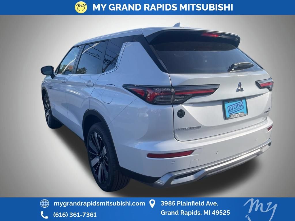 New 2026 Mitsubishi Outlander SE AWD/4WD image 3
