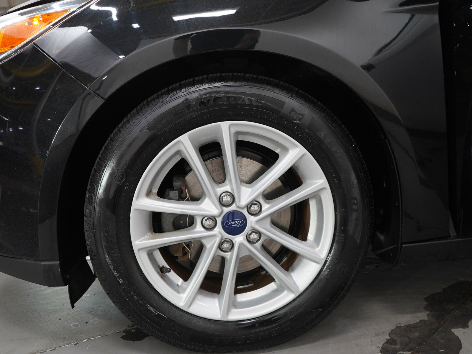 Used 2015 Ford Focus SE FWD image 27