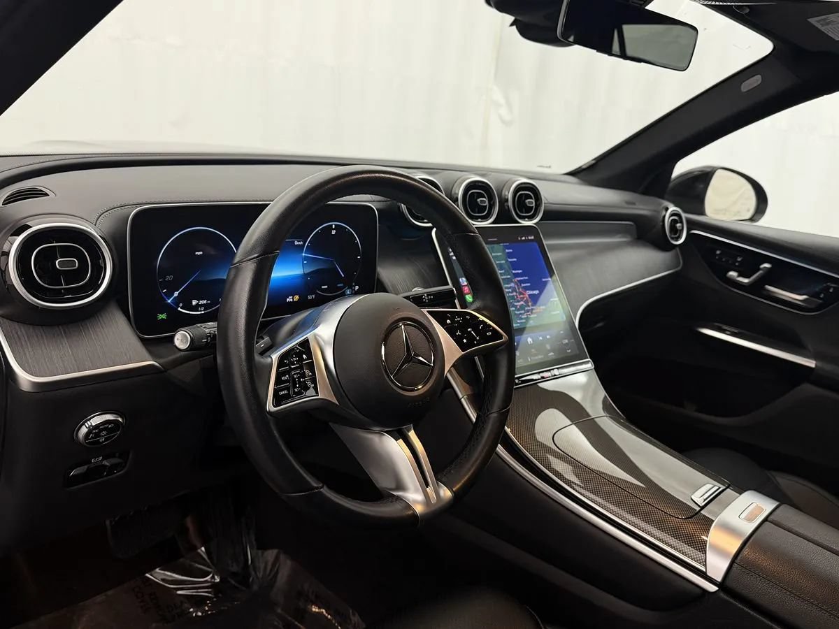 Used 2024 Mercedes-Benz GLC 300 4MATIC image 8