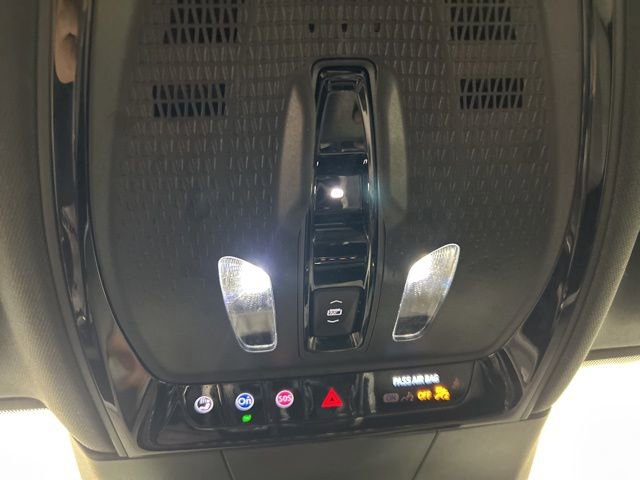 Used 2024 Cadillac Lyriq Luxury image 25