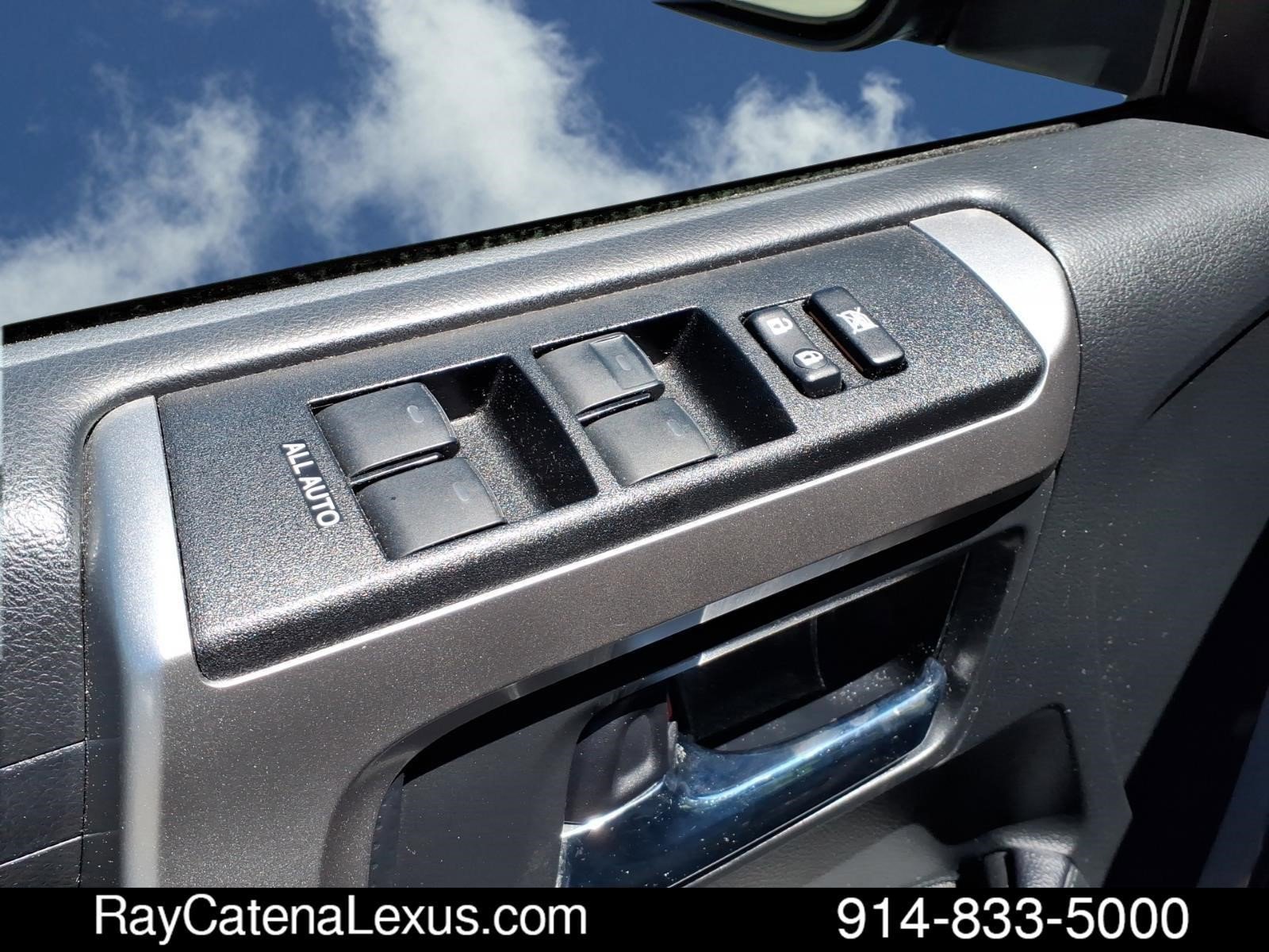 Used 2021 Toyota 4Runner Limited AWD/4WD image 11