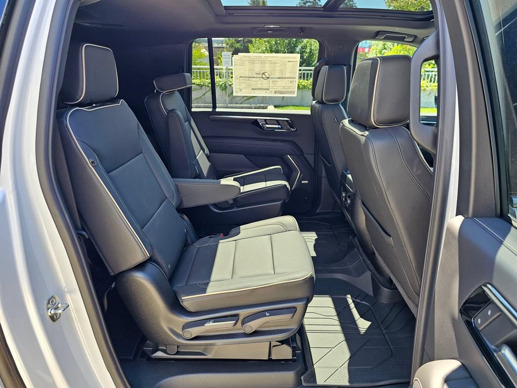 New 2026 Chevrolet Suburban Premier w/ Sun And Tow Package AWD/4WD image 12