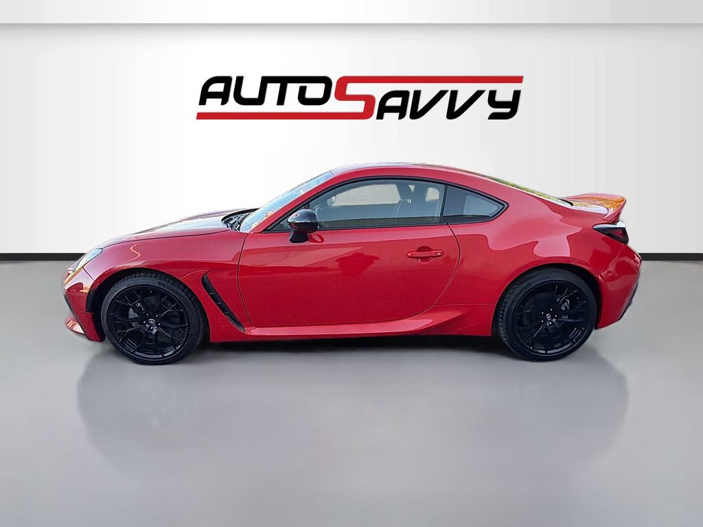 Used 2025 Toyota GR86 Premium RWD image 4