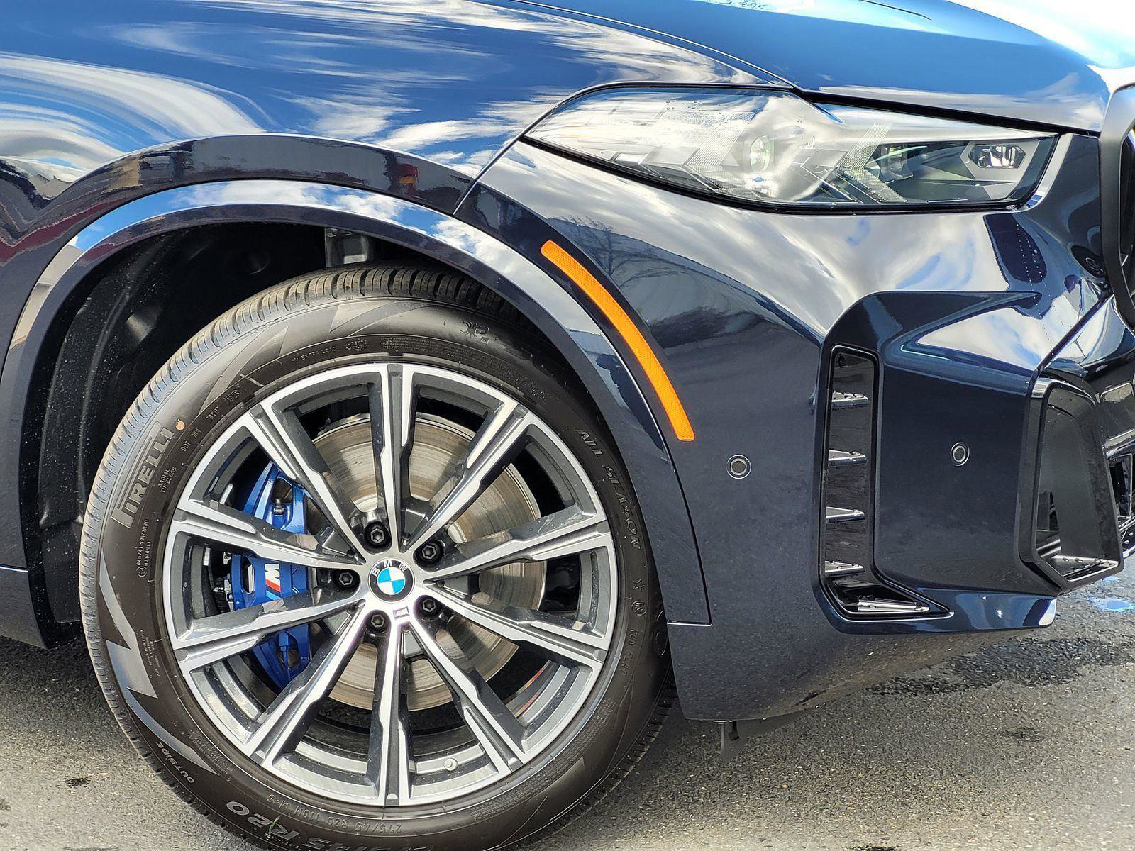 New 2026 BMW X5 xDrive40i w/ M Sport Package AWD/4WD image 4