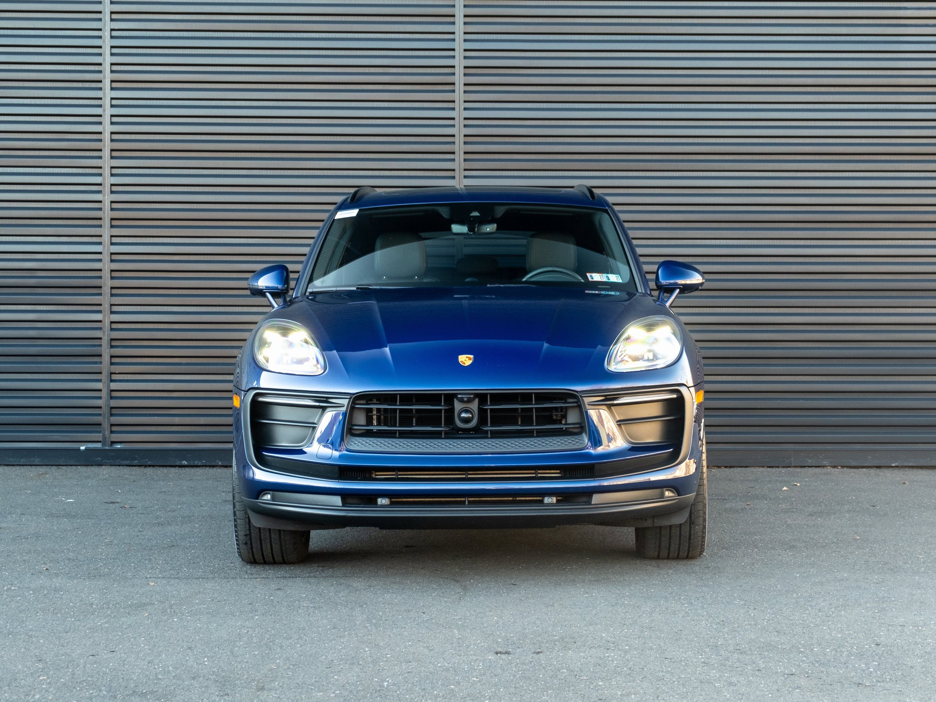 Certified 2023 Porsche Macan image 11