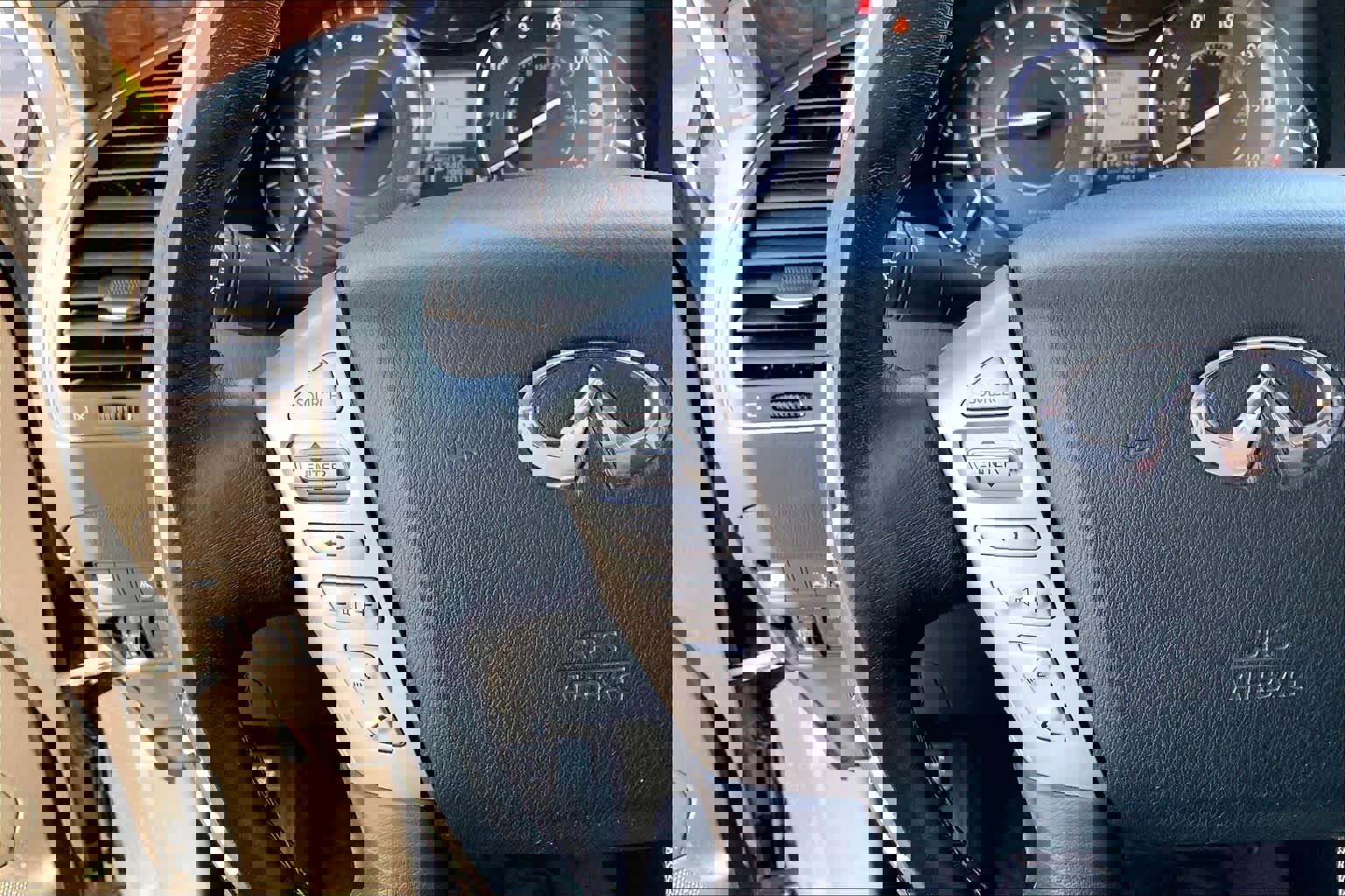 Used 2019 INFINITI QX80 Luxe image 24