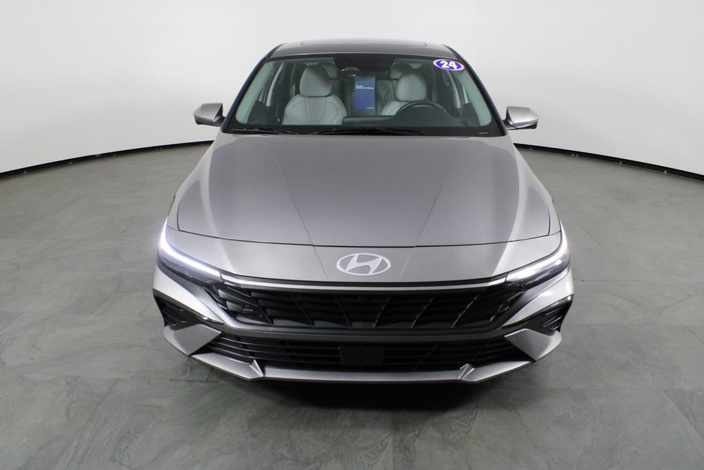 Certified 2024 Hyundai Elantra Limited FWD image 14