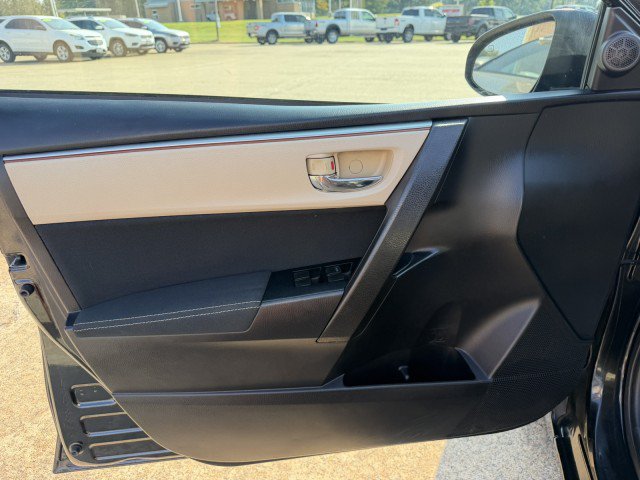 Used 2015 Toyota Corolla LE FWD image 10