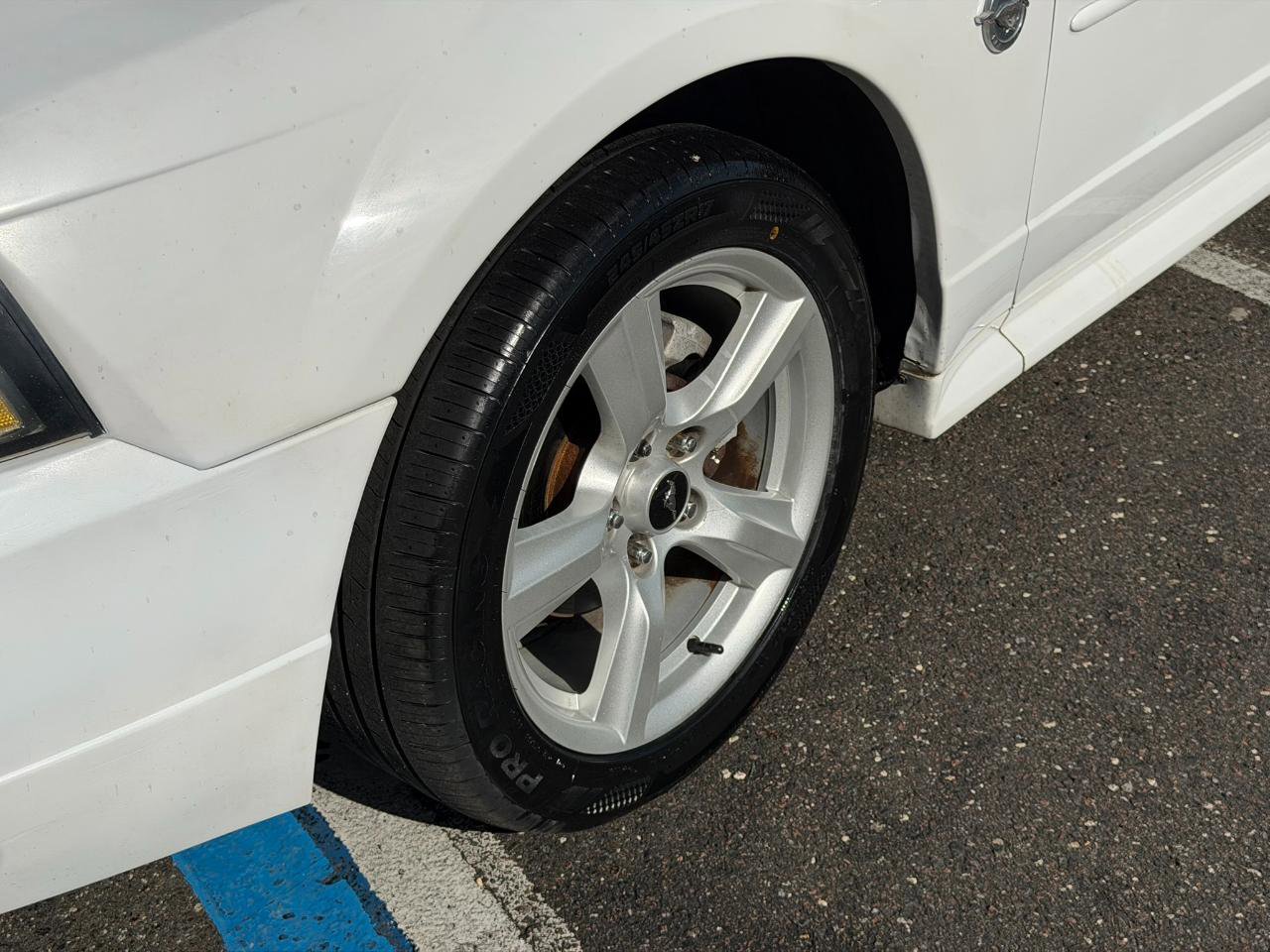 Used 2004 Ford Mustang Convertible RWD image 7
